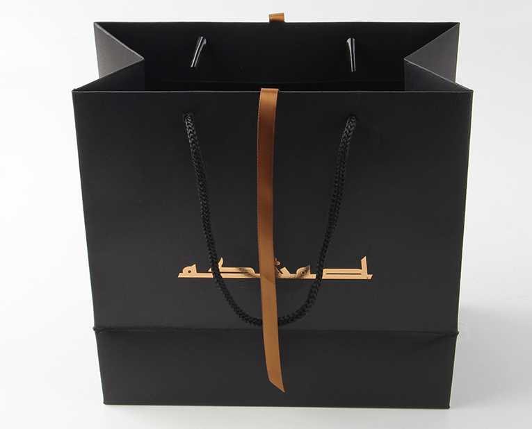 當印品出現了劃痕皮具紙袋工廠是怎么一一排查出原因的？