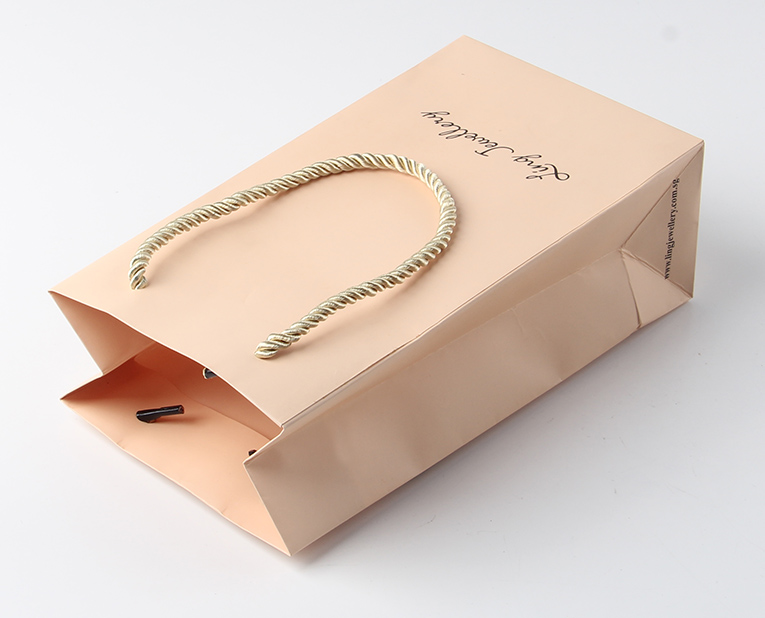 化妝品紙袋覆膜脫落?因?yàn)楣S忘記了這兩點(diǎn) 化妝品紙袋覆膜脫落?因?yàn)楣S忘記了這兩點(diǎn)