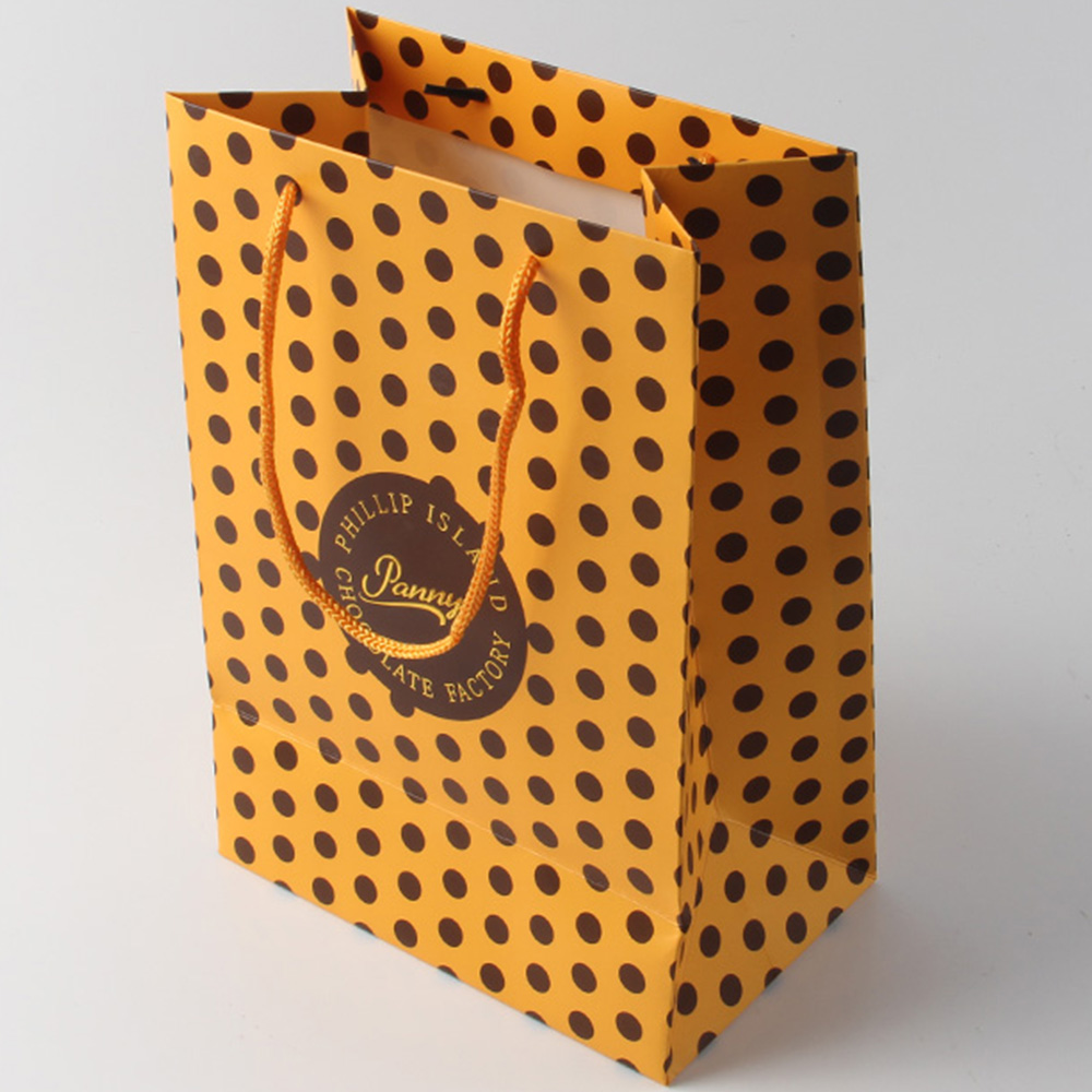 相機紙袋生產廠家的業務同事當時就&ldquo;O&rdquo;嘴了